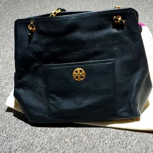 Tory Burch Black leather purse.